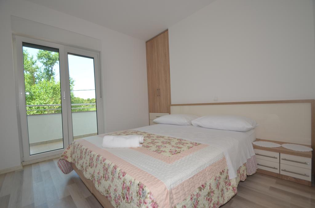 Apartment Anica Kuk Starigrad Paklenica Rom bilde